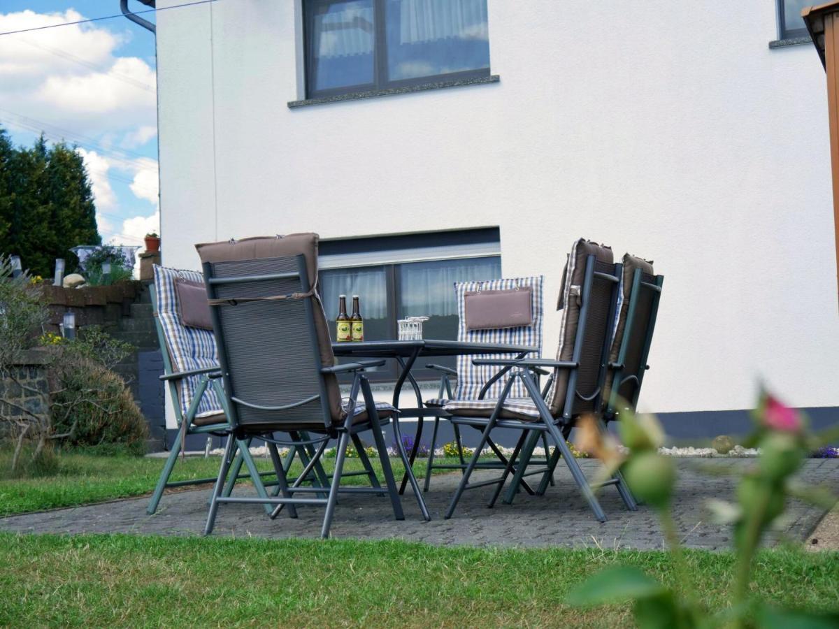 Beautiful Holiday Home Ideal For Hikers Kleinlangenfeld Exterior photo