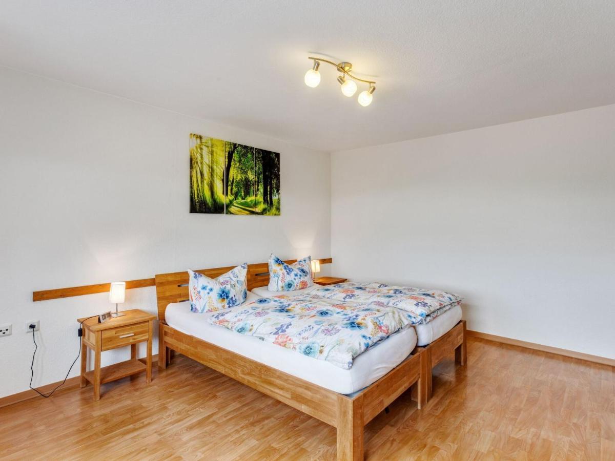 Beautiful Holiday Home Ideal For Hikers Kleinlangenfeld Exterior photo