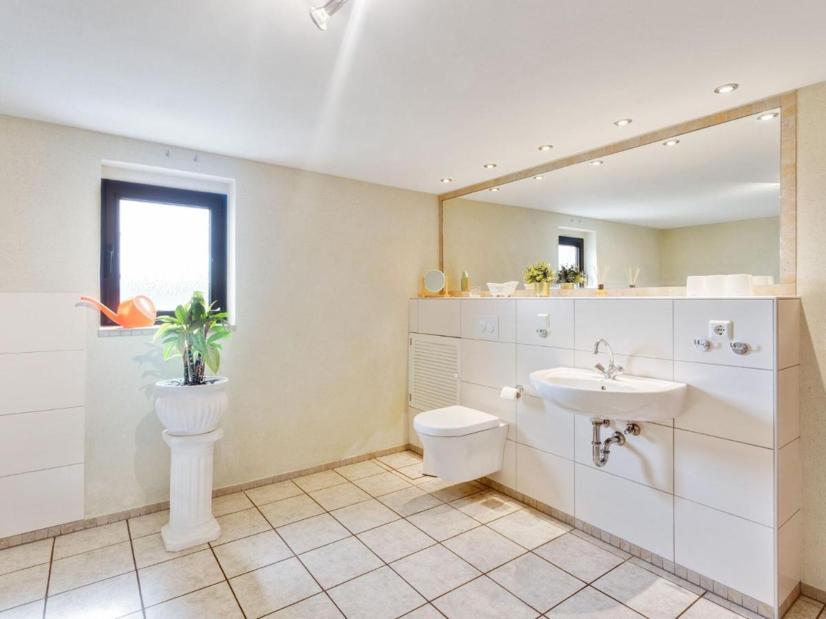 Beautiful Holiday Home Ideal For Hikers Kleinlangenfeld Exterior photo